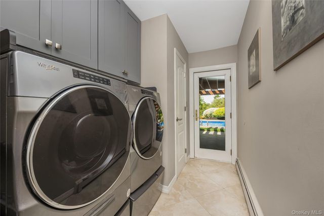 164 Pace Drive S, West Islip, NY 11795