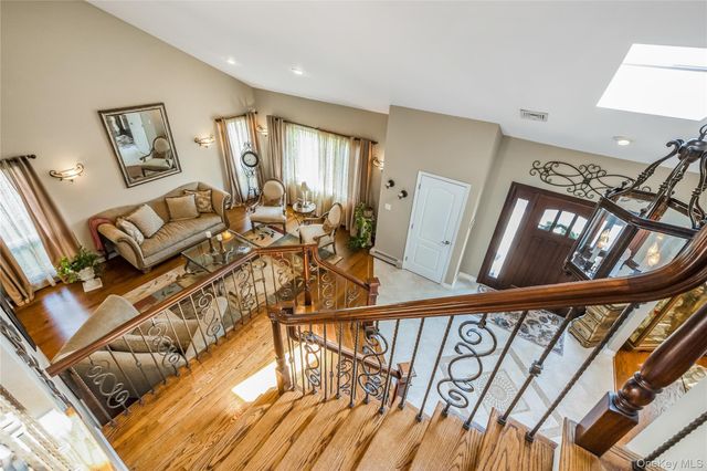 164 Pace Drive S, West Islip, NY 11795