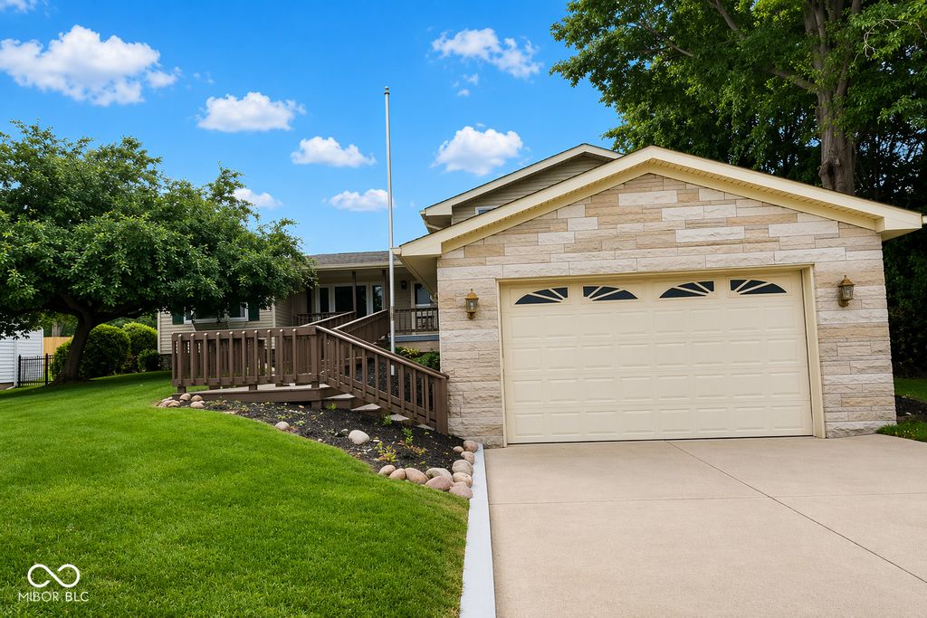 5329 W Smith Valley Road, Greenwood, IN 46142