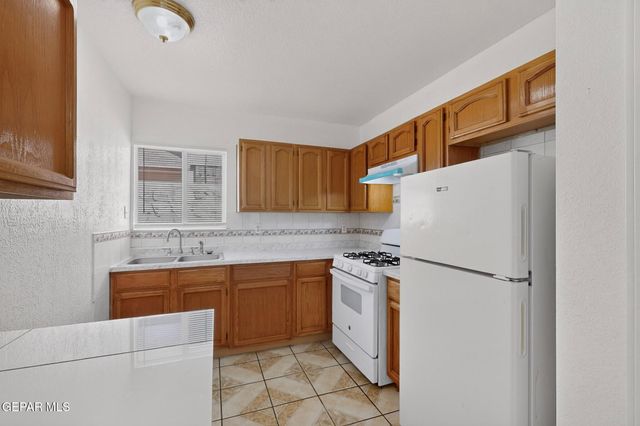 3320 CATHERINE ANN Drive, El Paso, TX 79936