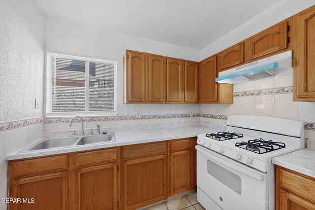 3320 CATHERINE ANN Drive, El Paso, TX 79936