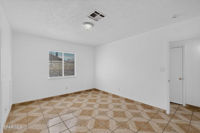3320 CATHERINE ANN Drive, El Paso, TX 79936