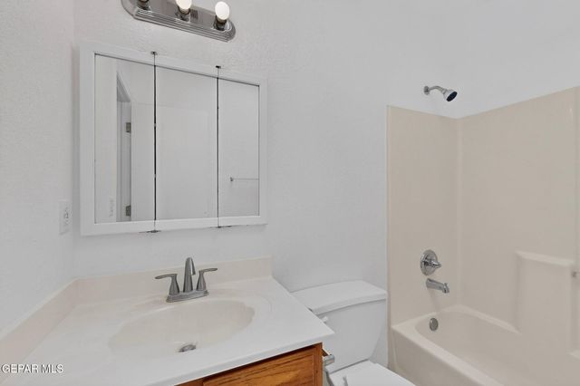3320 CATHERINE ANN Drive, El Paso, TX 79936