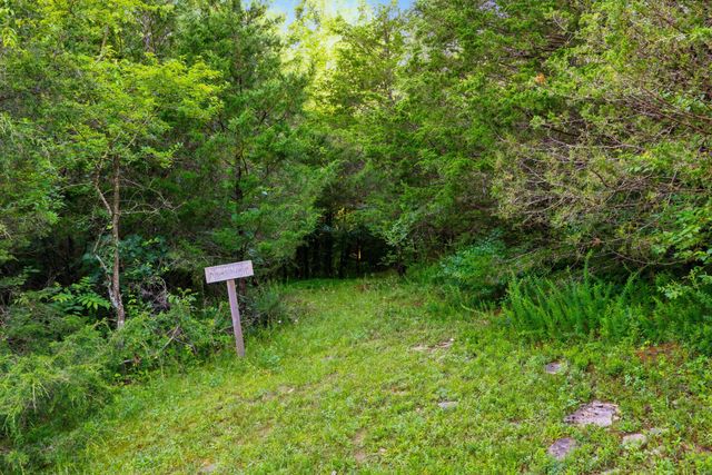 2250 Willisburg Lane, Lawrenceburg, KY 40342