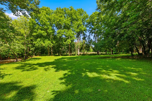 2250 Willisburg Lane, Lawrenceburg, KY 40342