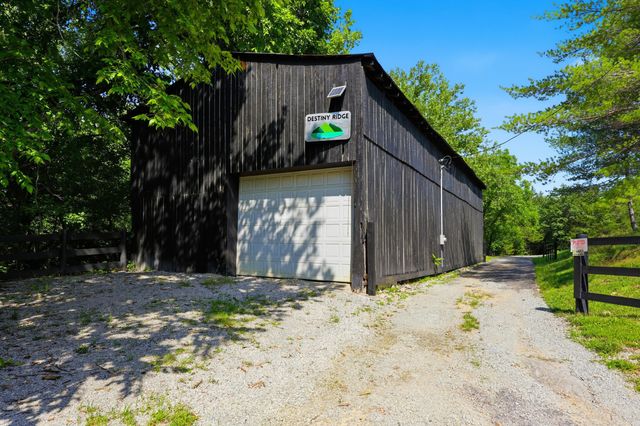 2250 Willisburg Lane, Lawrenceburg, KY 40342