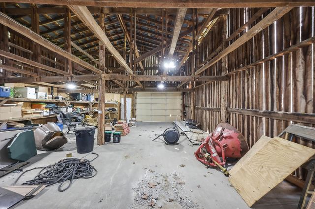 2250 Willisburg Lane, Lawrenceburg, KY 40342