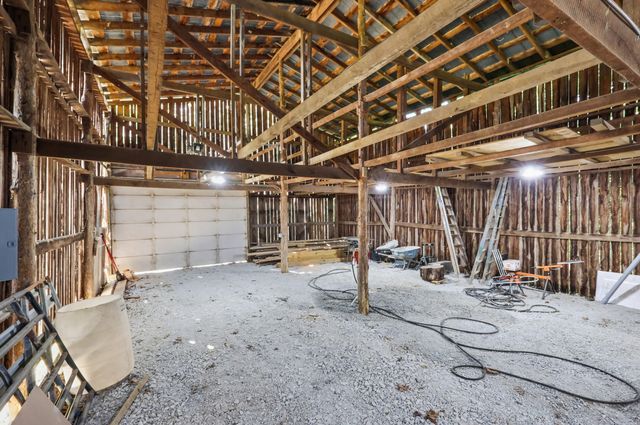 2250 Willisburg Lane, Lawrenceburg, KY 40342