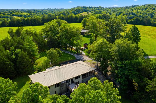 2250 Willisburg Lane, Lawrenceburg, KY 40342