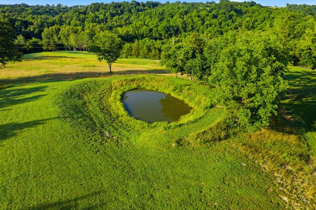 2250 Willisburg Lane, Lawrenceburg, KY 40342