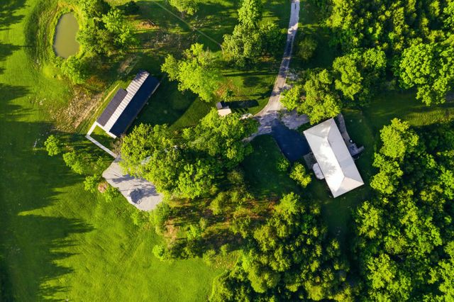 2250 Willisburg Lane, Lawrenceburg, KY 40342