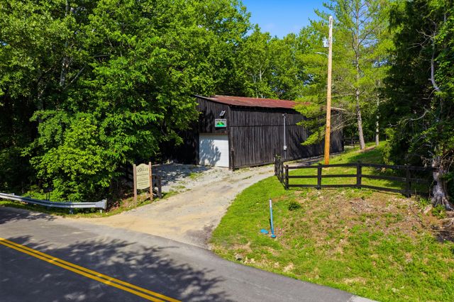 2250 Willisburg Lane, Lawrenceburg, KY 40342