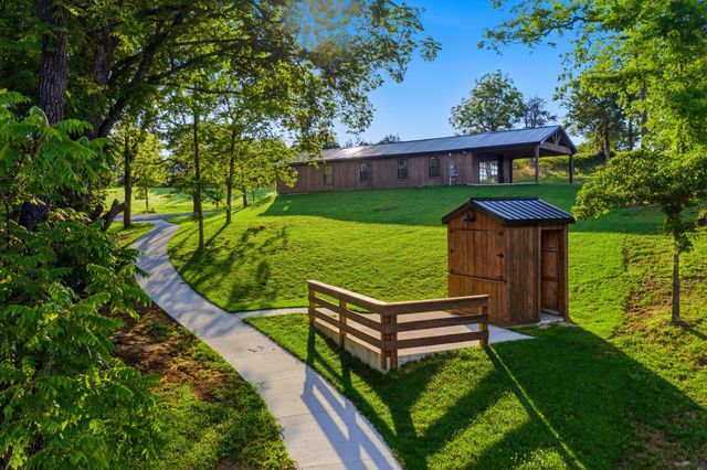 2250 Willisburg Lane, Lawrenceburg, KY 40342