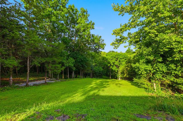 2250 Willisburg Lane, Lawrenceburg, KY 40342