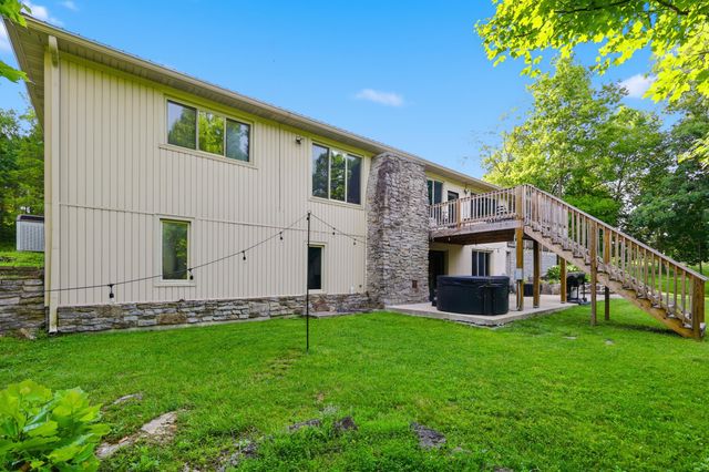 2250 Willisburg Lane, Lawrenceburg, KY 40342