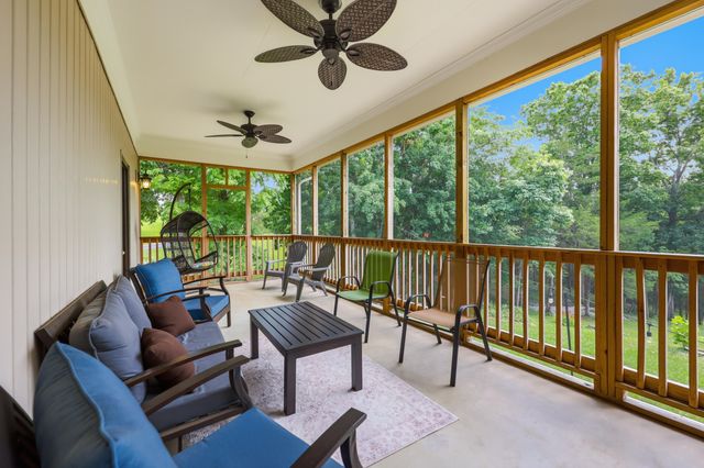 2250 Willisburg Lane, Lawrenceburg, KY 40342