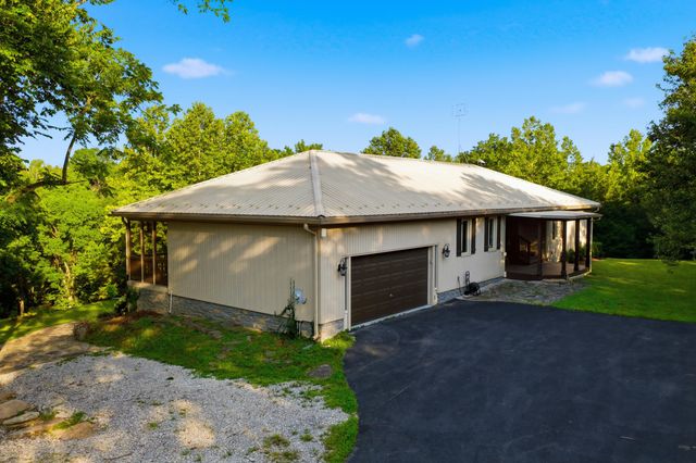 2250 Willisburg Lane, Lawrenceburg, KY 40342