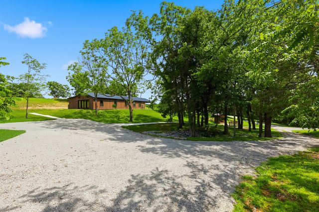 2250 Willisburg Lane, Lawrenceburg, KY 40342