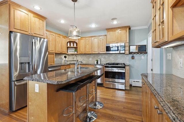 1 Elm Ave, Salem, MA 01970