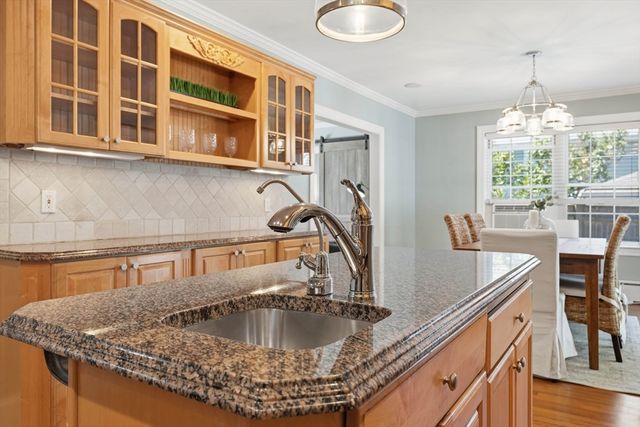 1 Elm Ave, Salem, MA 01970