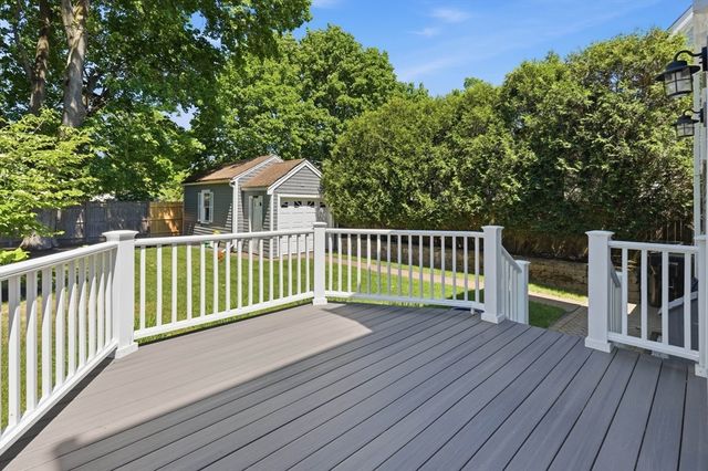 1 Elm Ave, Salem, MA 01970