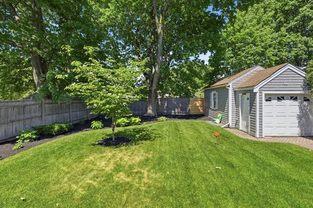 1 Elm Ave, Salem, MA 01970