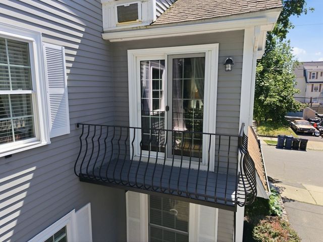 1 Elm Ave, Salem, MA 01970