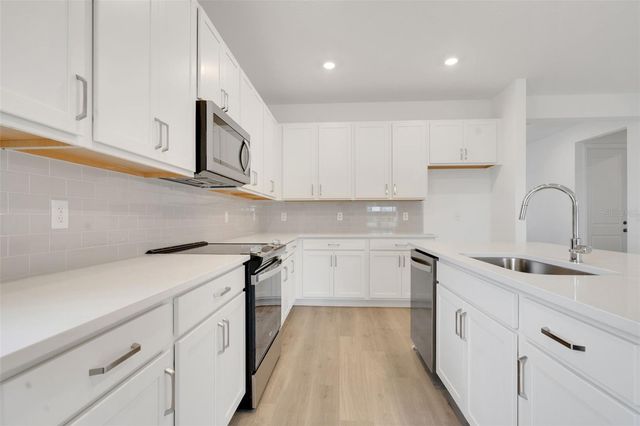 998 SWAMP CHESTNUT LOOP, Lady Lake, FL 32159