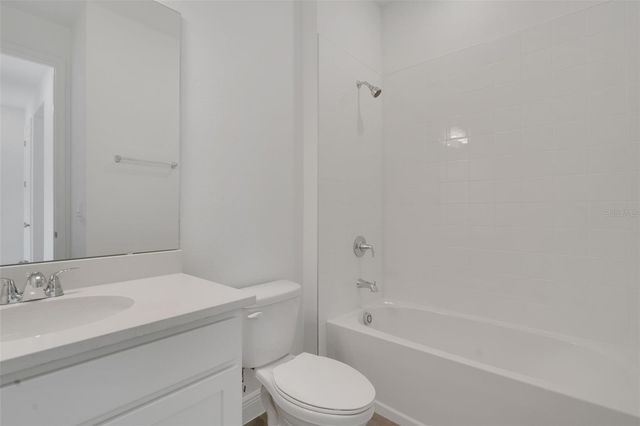 998 SWAMP CHESTNUT LOOP, Lady Lake, FL 32159