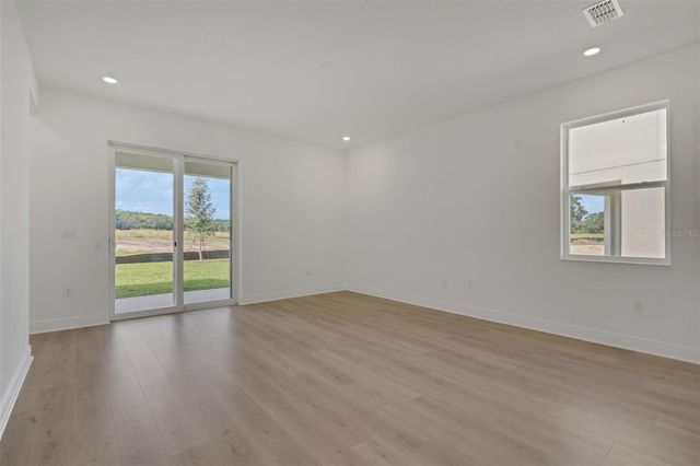 998 SWAMP CHESTNUT LOOP, Lady Lake, FL 32159