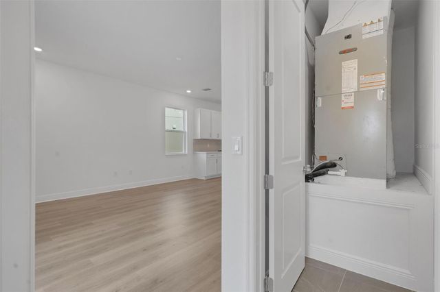 998 SWAMP CHESTNUT LOOP, Lady Lake, FL 32159