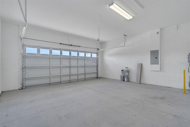 998 SWAMP CHESTNUT LOOP, Lady Lake, FL 32159