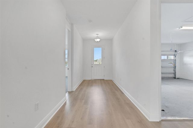 998 SWAMP CHESTNUT LOOP, Lady Lake, FL 32159