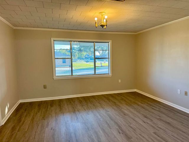 1635 Filmore St, Morgan City, LA 70380