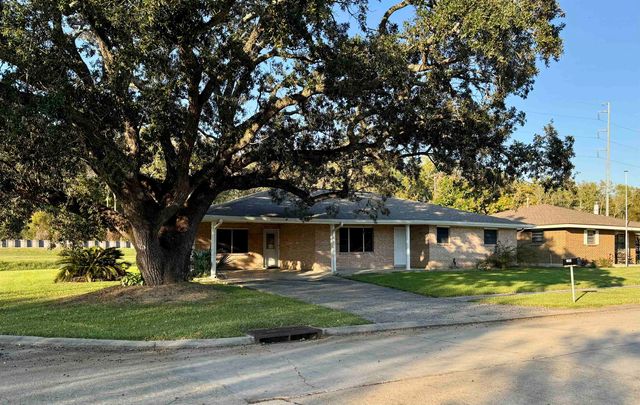 1635 Filmore St, Morgan City, LA 70380