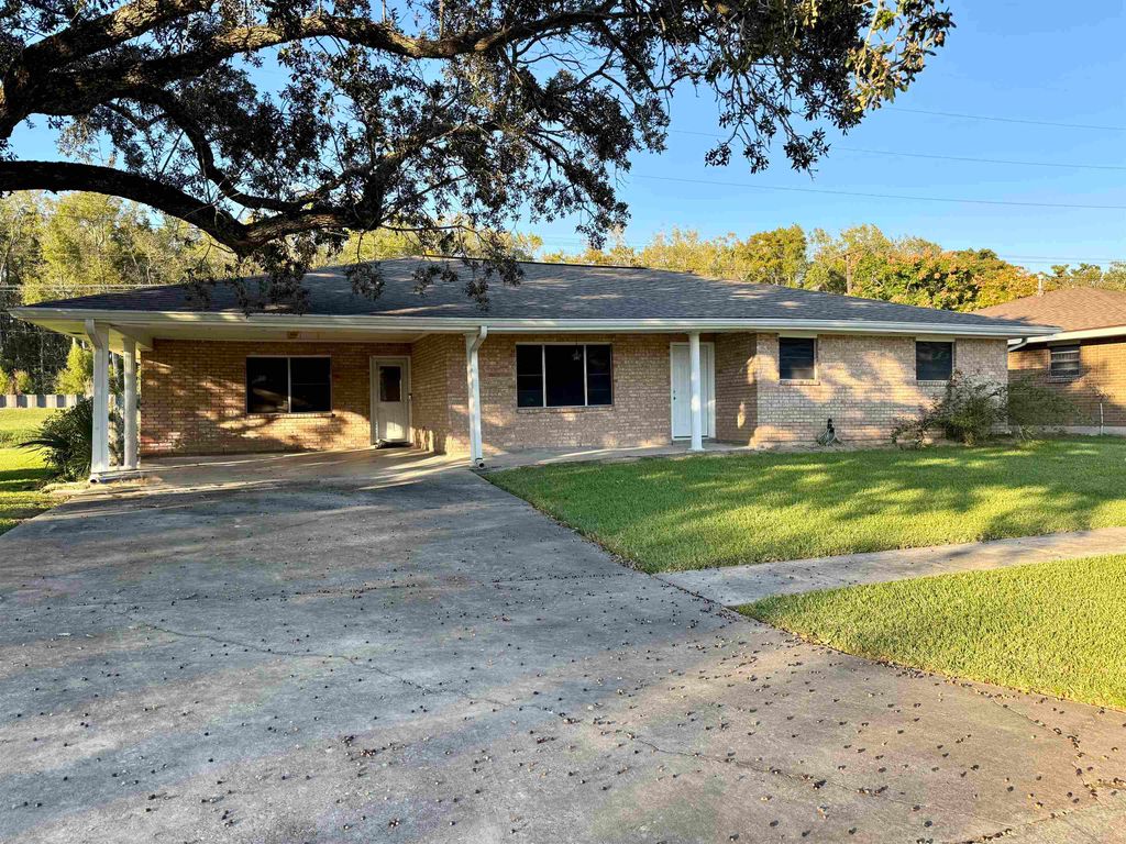 1635 Filmore St, Morgan City, LA 70380