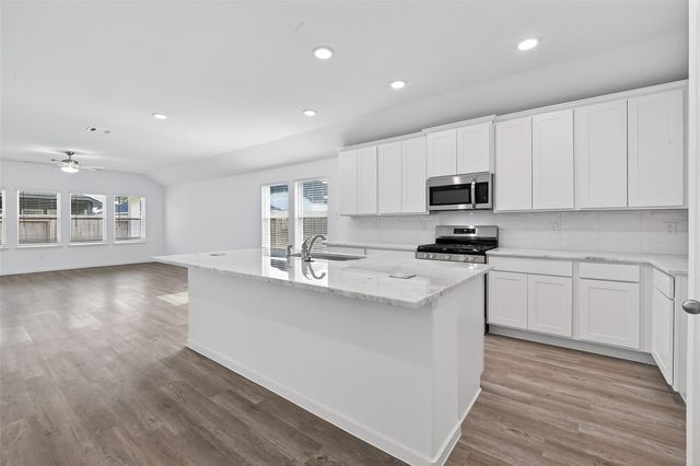 1057 Sunflower Terrace Drive, Magnolia, TX 77355