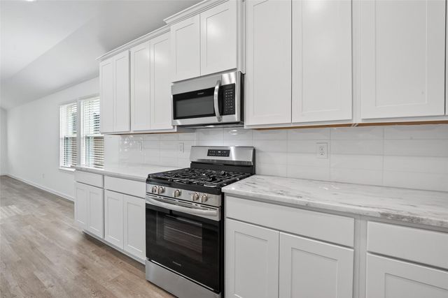 1057 Sunflower Terrace Drive, Magnolia, TX 77355