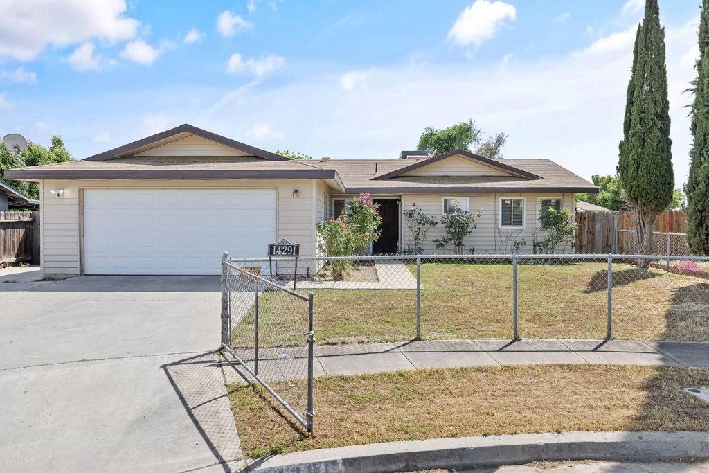Image 1 of property listing at 14291 Rosemary Circle, Armona, CA 93202