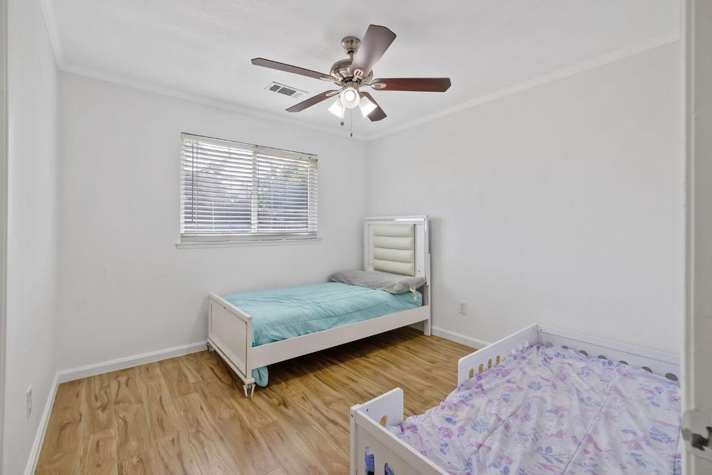 Image 21 of property listing at 14291 Rosemary Circle, Armona, CA 93202