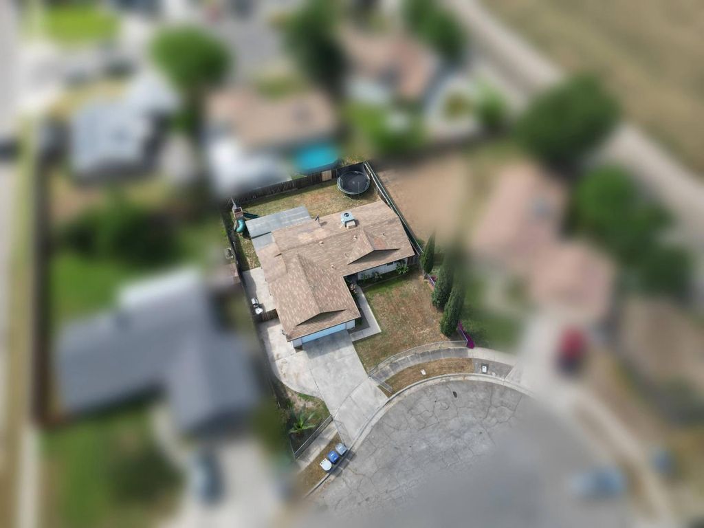 Image 34 of property listing at 14291 Rosemary Circle, Armona, CA 93202