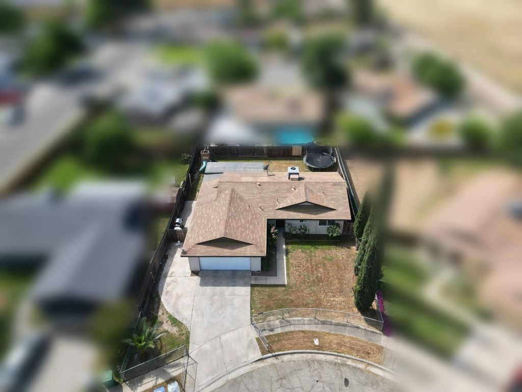 Image 35 of property listing at 14291 Rosemary Circle, Armona, CA 93202