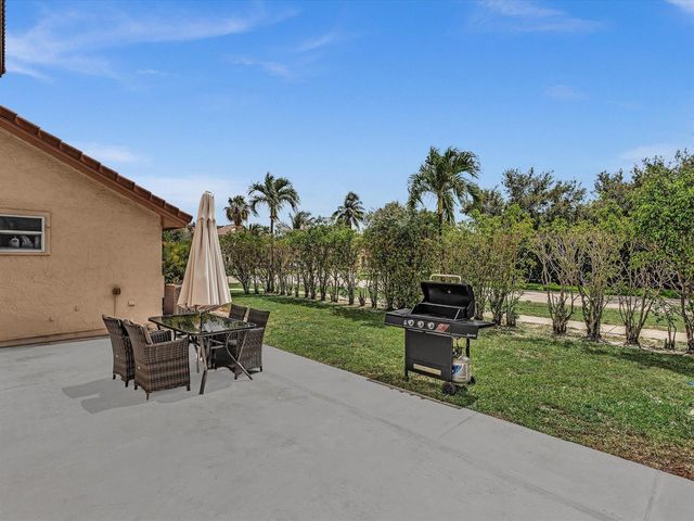 3971 NW 5th Drive, Deerfield Beach, FL 33442