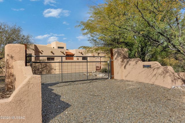 2305 N El Camino Rinconado, Tucson, AZ 85749