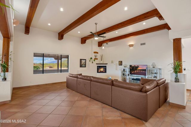 2305 N El Camino Rinconado, Tucson, AZ 85749