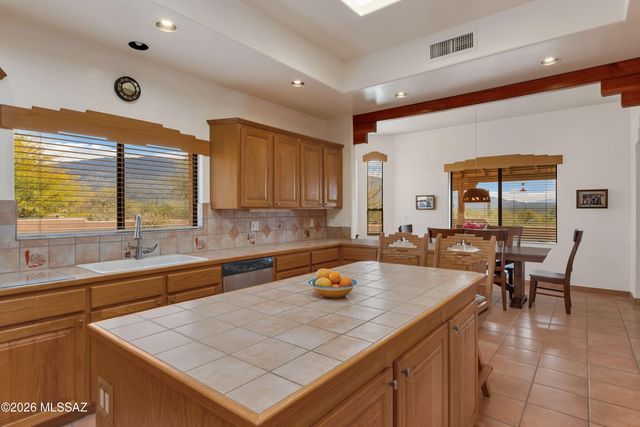 2305 N El Camino Rinconado, Tucson, AZ 85749