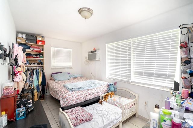 2331 NW 14th St, Miami, FL 33125