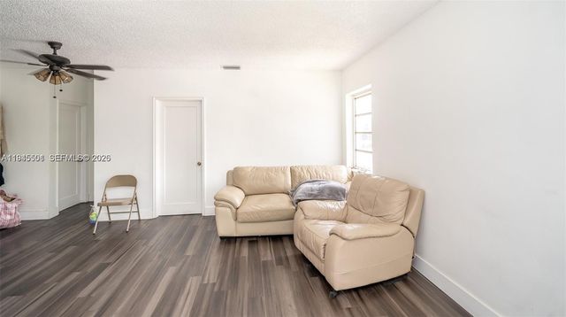 2331 NW 14th St, Miami, FL 33125