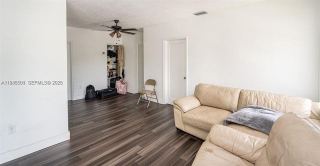 2331 NW 14th St, Miami, FL 33125