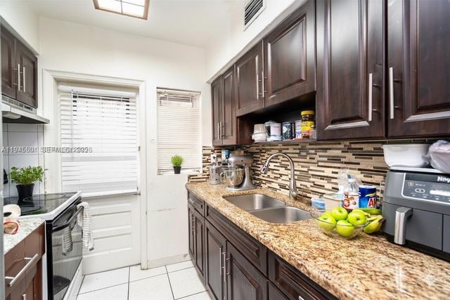 2331 NW 14th St, Miami, FL 33125